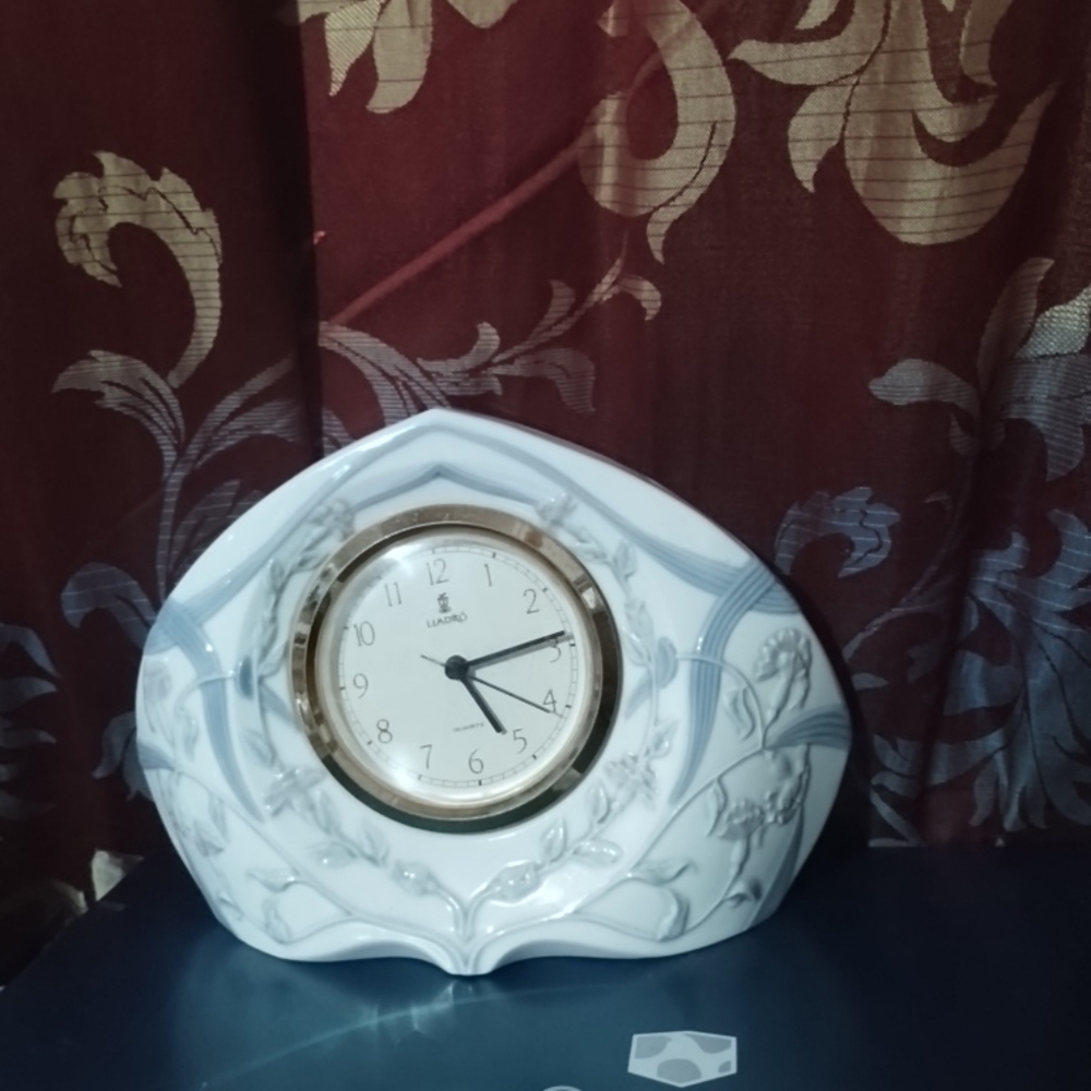 Lladró clock. Hand made in Spain